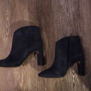 GAP navy suede bootie